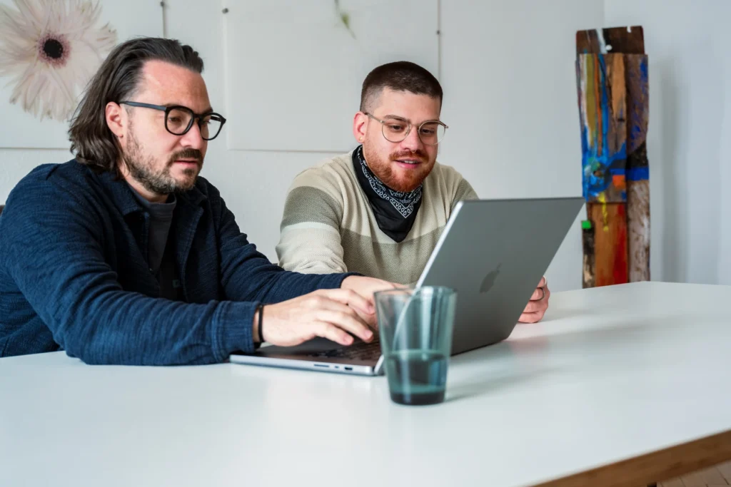 buy-my-site-webagentur-stuttgart-professionelle-websites-landingpages-seo-geo-crew-team--_OLE3217-0006